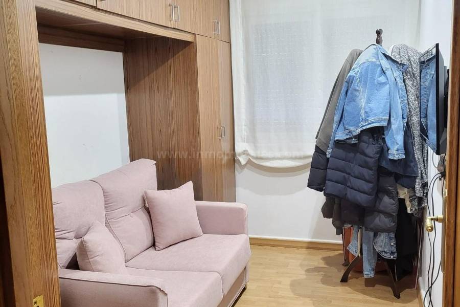 Resale - Apartment  - Torrevieja - Centro