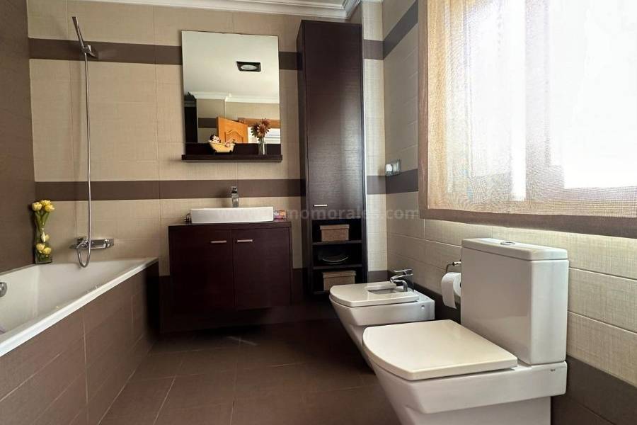 Resale - Apartment  - Torrevieja - Centro