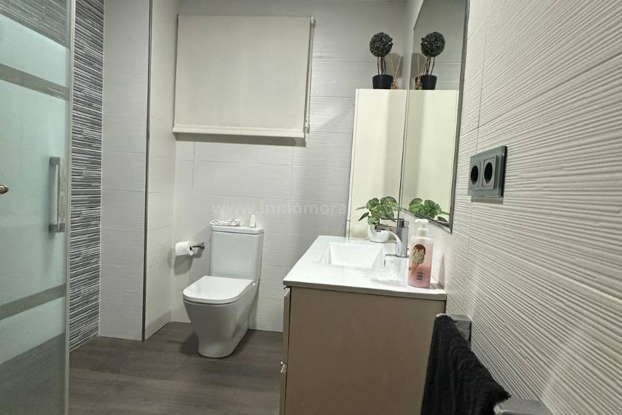 Resale - Apartment  - Torrevieja - Centro