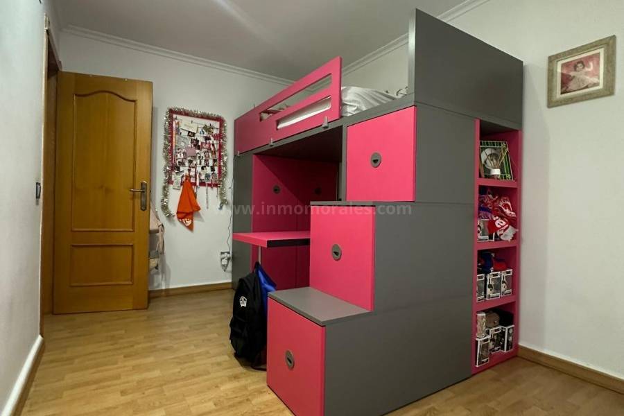 Resale - Apartment  - Torrevieja - Centro