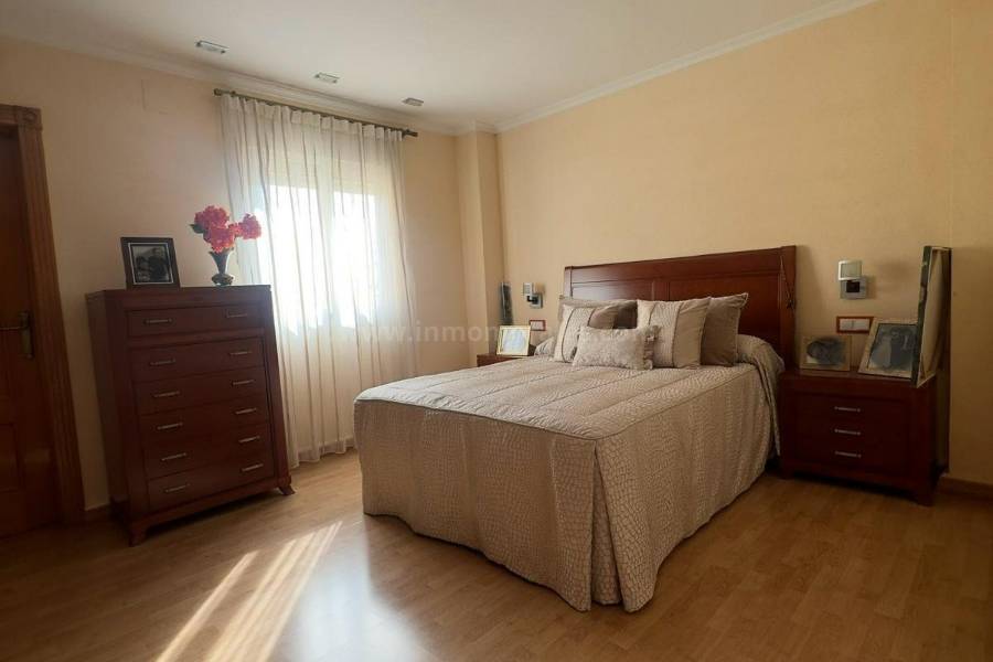 Resale - Apartment  - Torrevieja - Centro