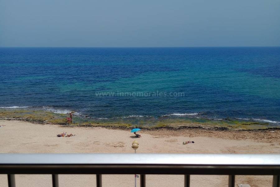 Resale - Apartment  - Torrevieja - Playa de los Locos