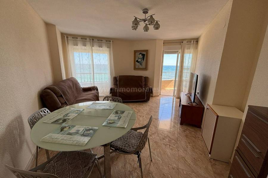 Resale - Apartment  - Torrevieja - Playa de los Locos