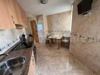 Resale - Apartment  - Torrevieja - Playa de los Locos