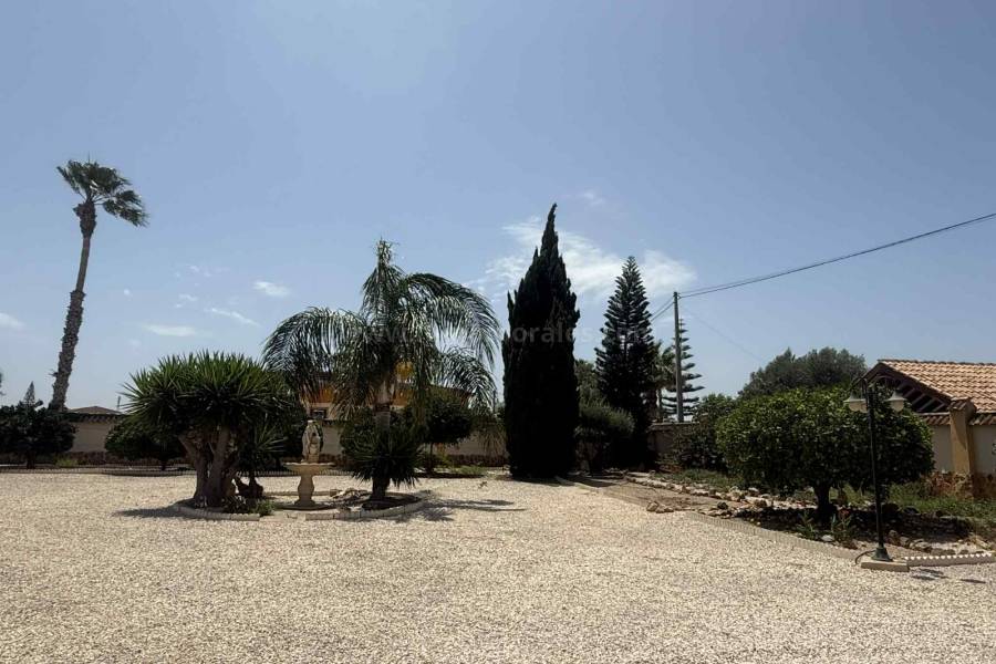 Resale - Country Villa   - Catral