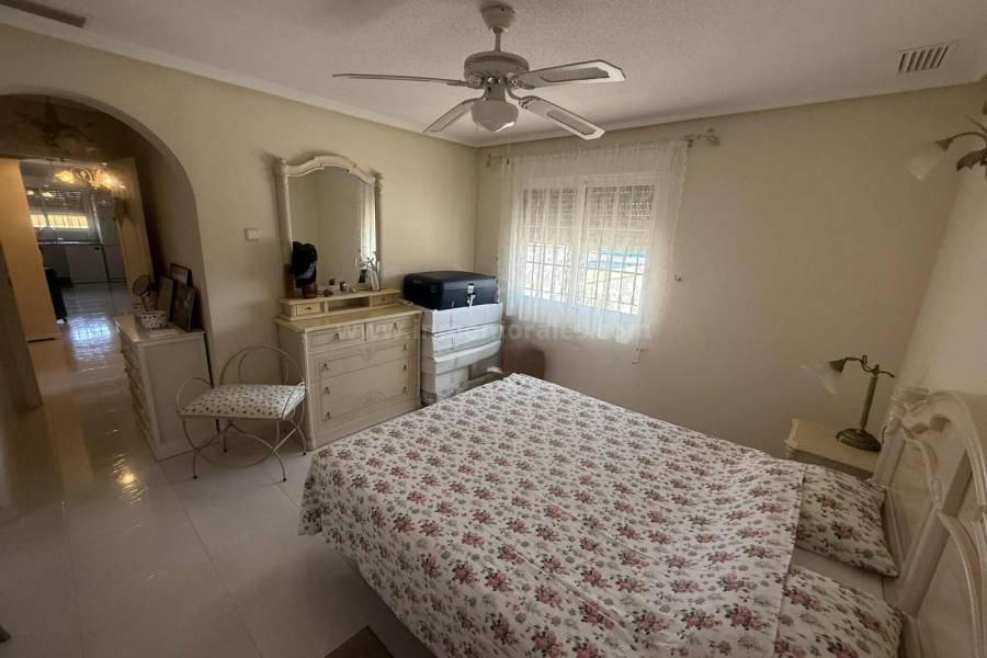 Resale - Country Villa   - Catral