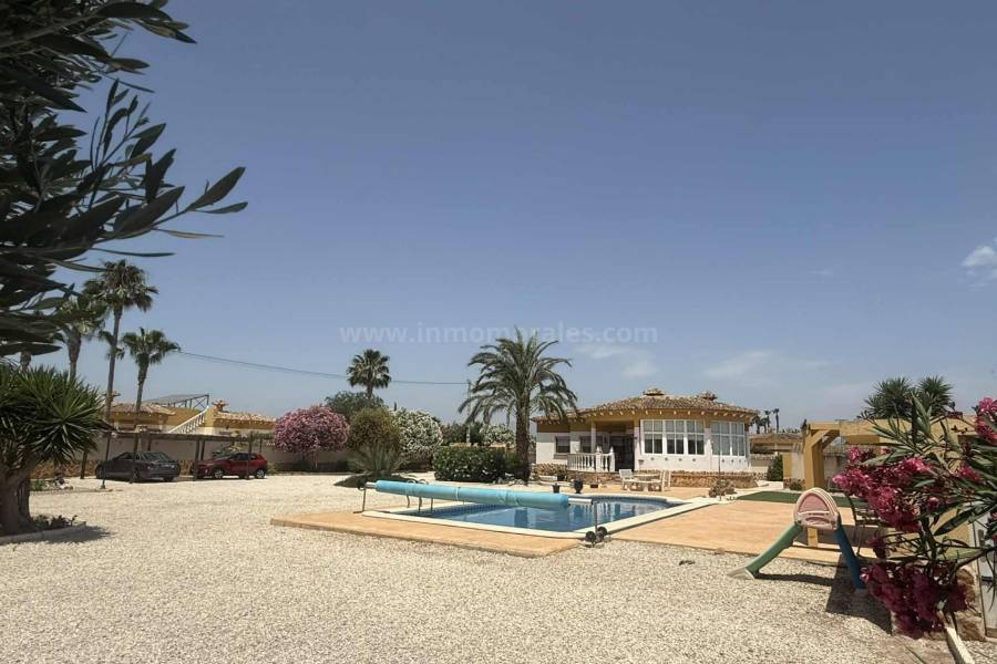 Resale - Country Villa   - Catral
