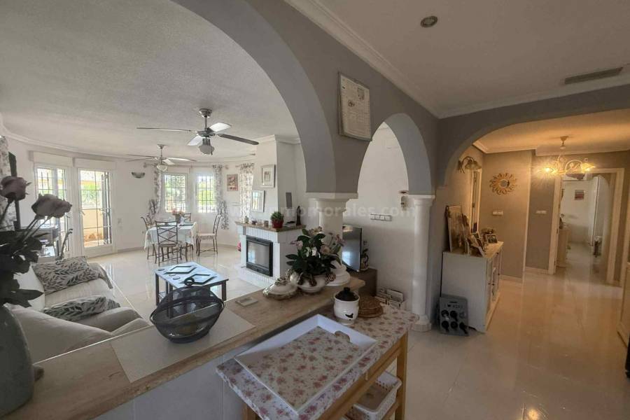 Resale - Country Villa   - Catral