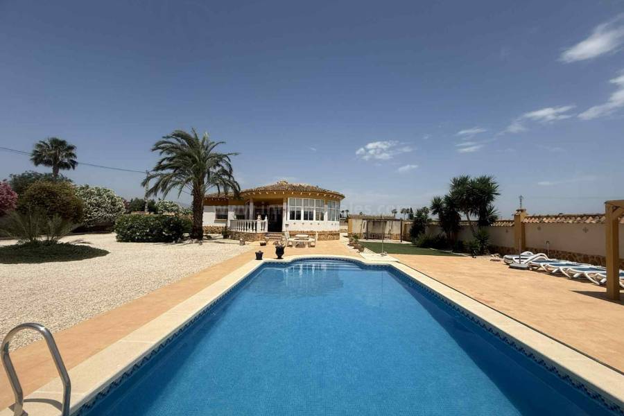 Resale - Country Villa   - Catral