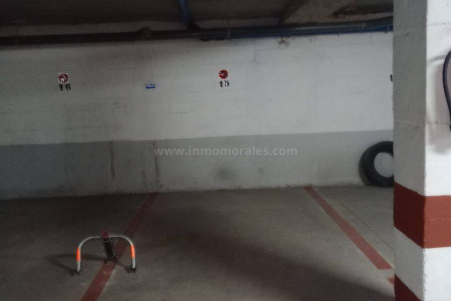 Resale - Garage - La Mata