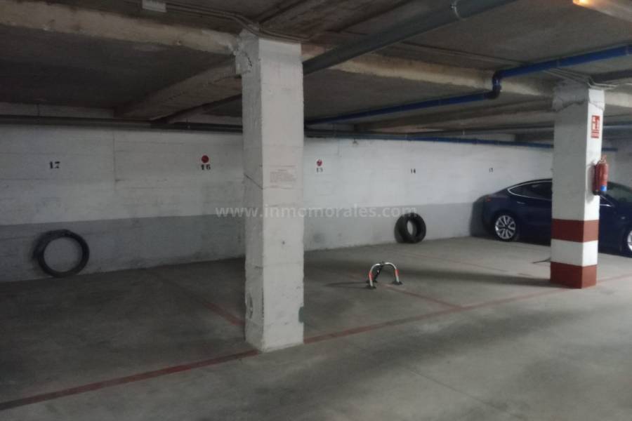 Resale - Garage - La Mata