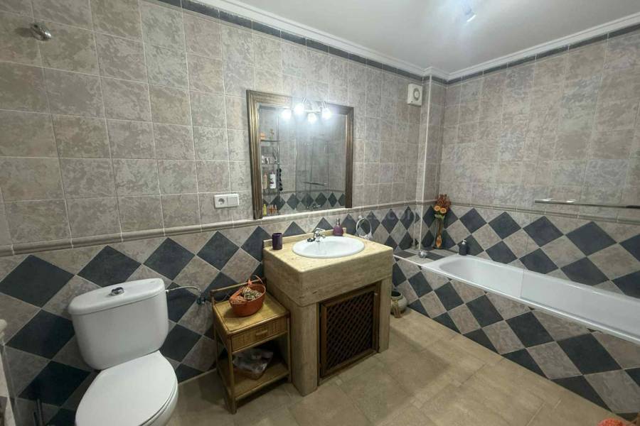 Revente - Maison individuelle / Villa - Almoradí