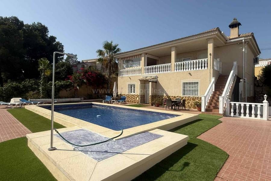 Revente - Maison individuelle / Villa - Almoradí