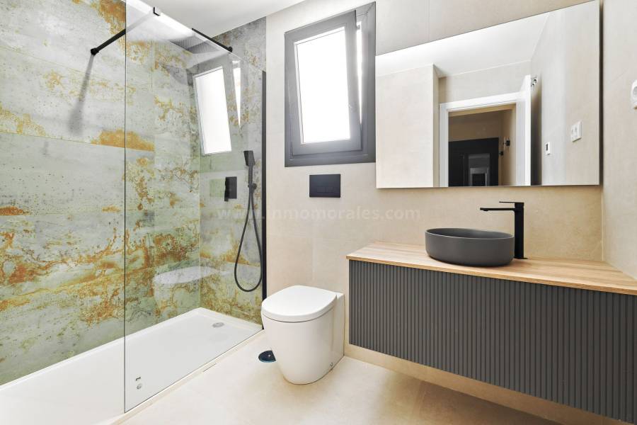 Resale - Apartment  - Torrevieja - La Veleta