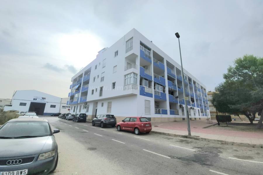 Resale - Apartment  - Almoradí