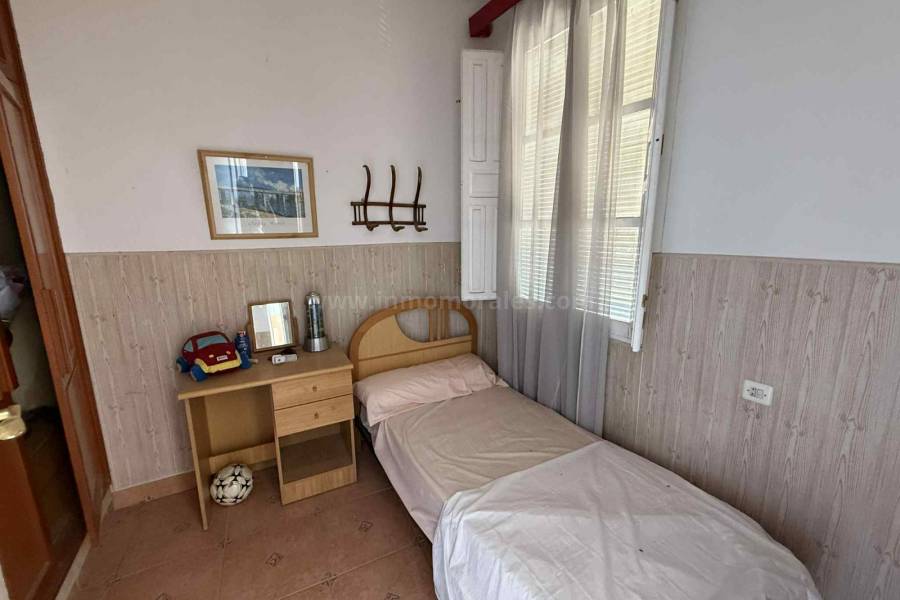 Resale - Village house - Almoradí