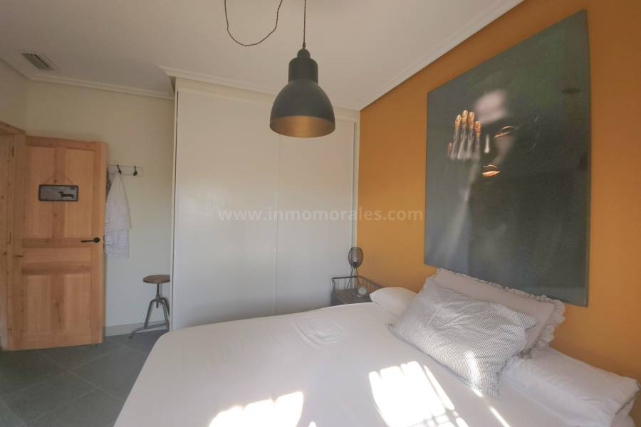 Resale - Country Villa   - Catral