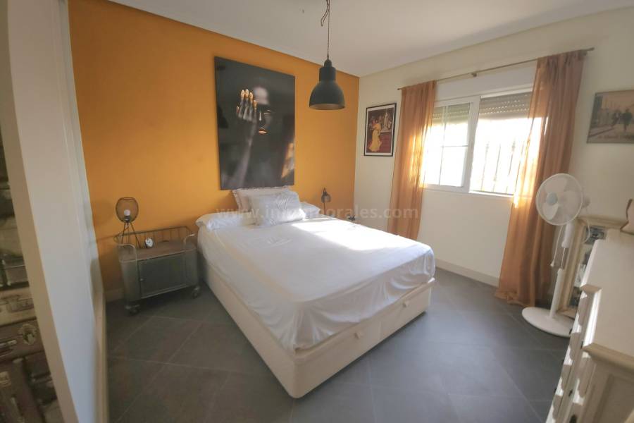 Resale - Country Villa   - Catral