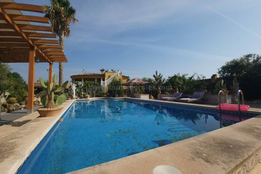 Resale - Country Villa   - Catral