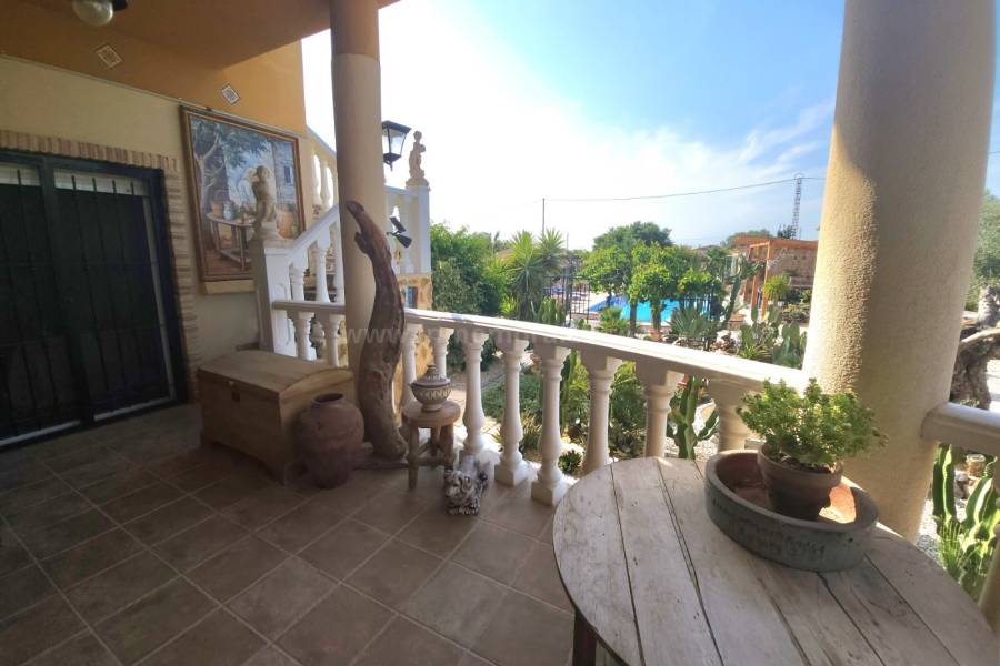 Resale - Country Villa   - Catral