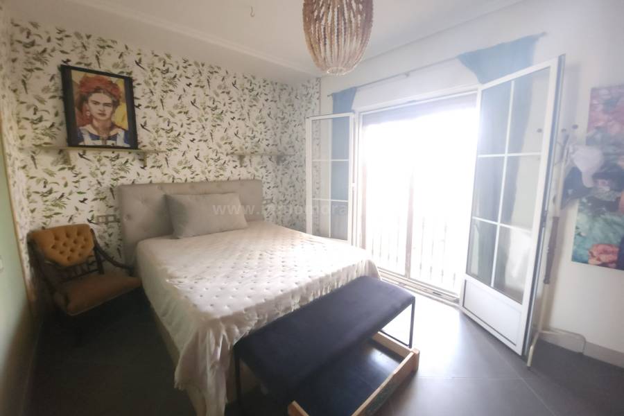 Resale - Country Villa   - Catral