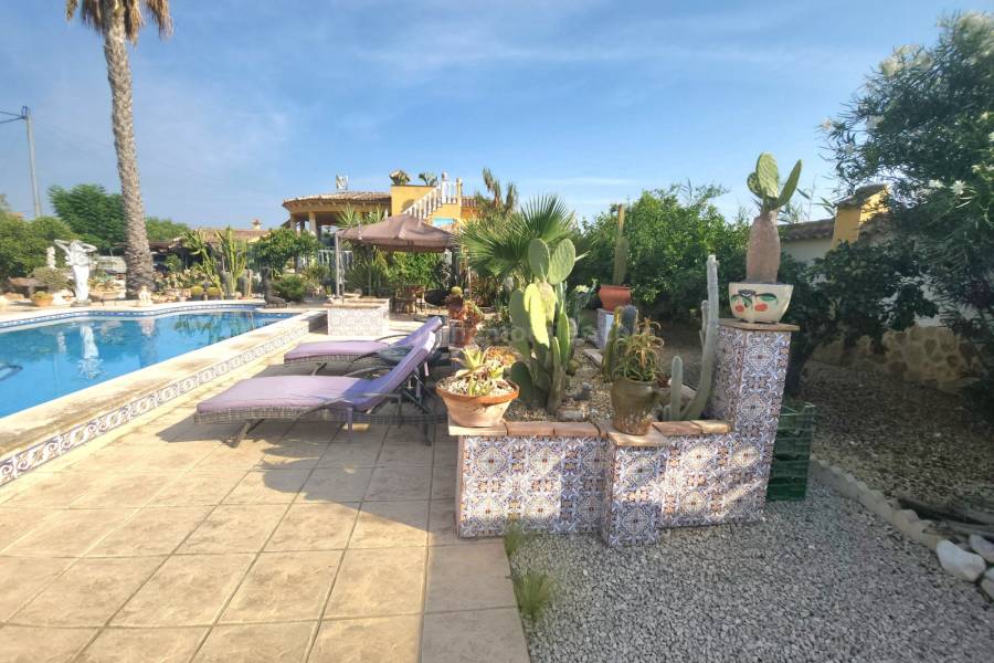 Resale - Country Villa   - Catral