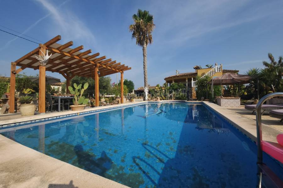 Resale - Country Villa   - Catral