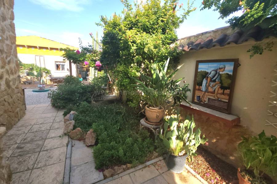 Resale - Country Villa   - Catral