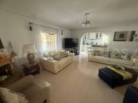 Venta - Villa con anexo - Catral