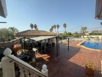 Venta - Villa con anexo - Catral