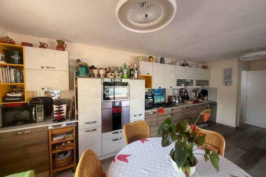 Venta - Villa con anexo - Catral