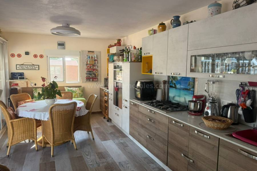 Venta - Villa con anexo - Catral