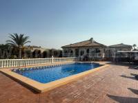 Venta - Villa con anexo - Catral