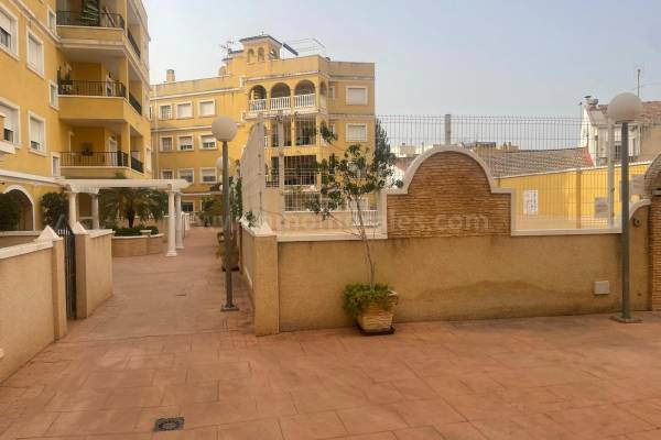 Apartment  - Resale - Almoradí - Almoradí