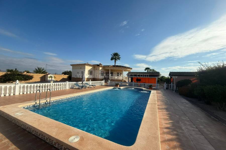 Wiederverkauf - Villa ( Finca ) - Catral