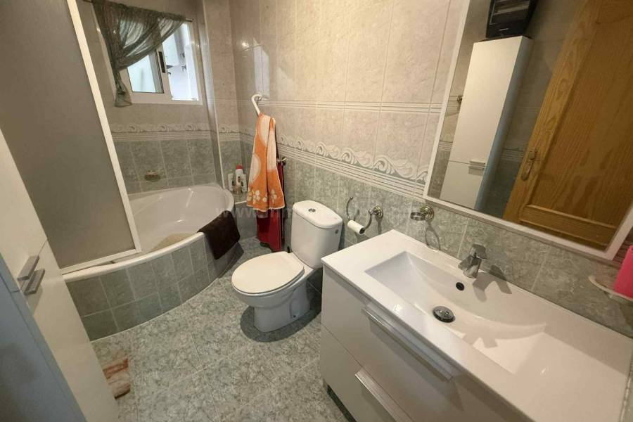 Resale - Apartment  - Almoradí