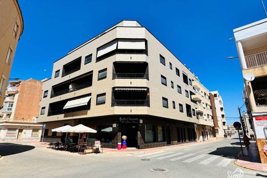 Resale - Apartment  - La Mata