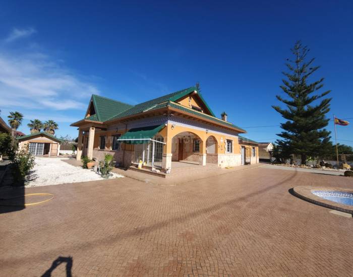 Villa con anexo - Venta - Catral - Catral