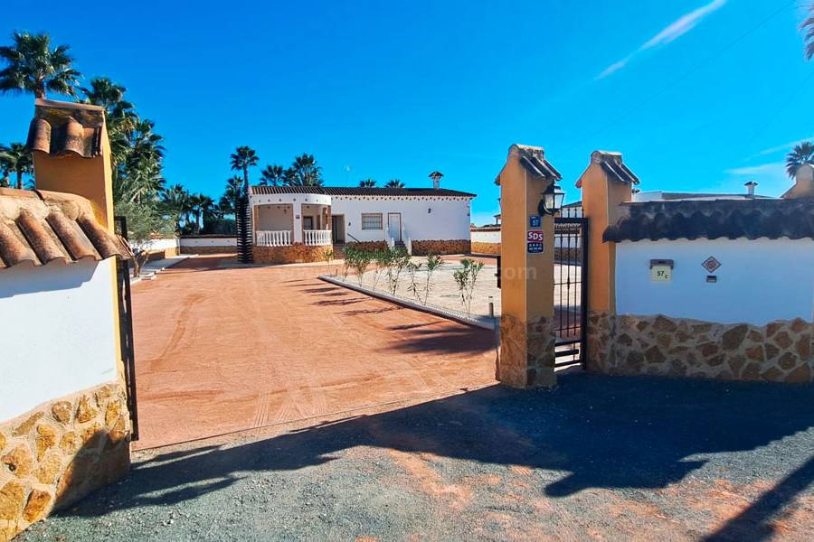 Resale - Country Villa   - Catral