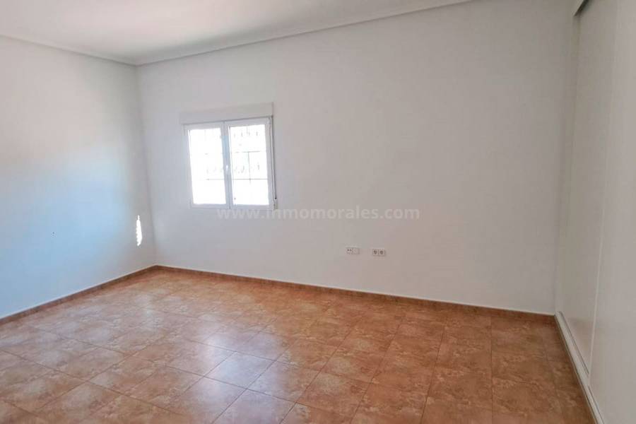 Resale - Country Villa   - Catral