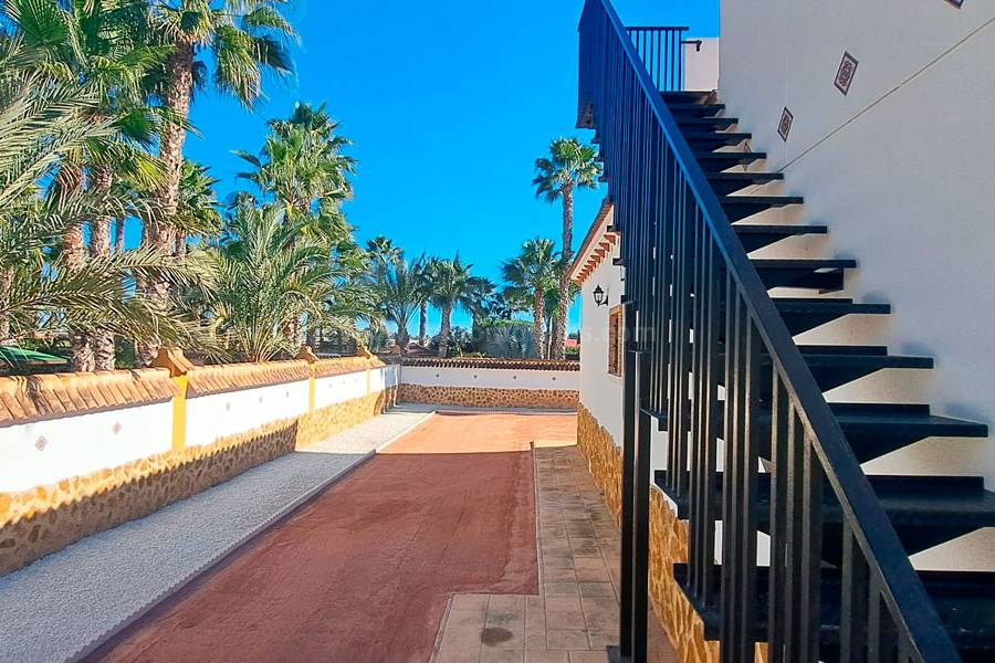 Resale - Country Villa   - Catral