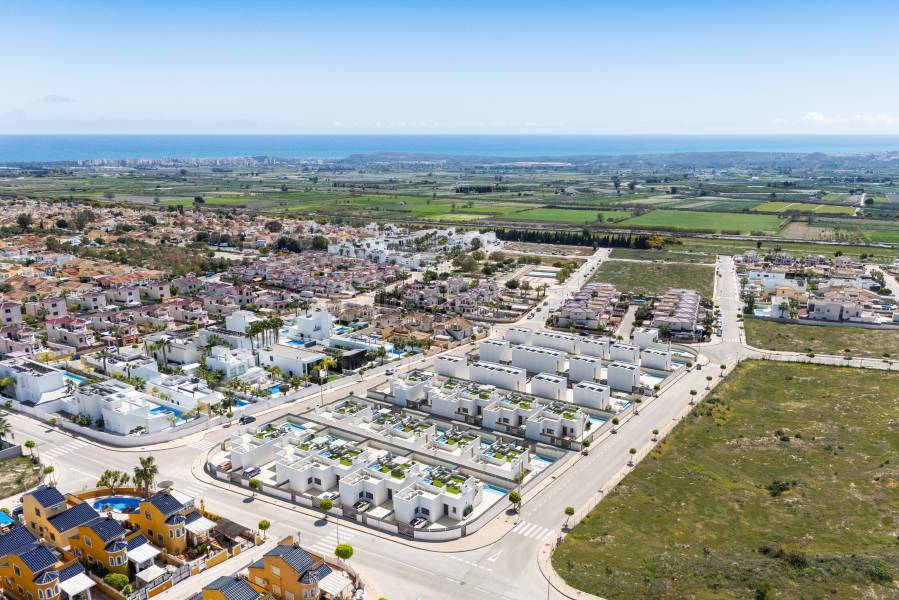 Nueva construcción  - Chalet / Villa - San Fulgencio - Urb. La Marina