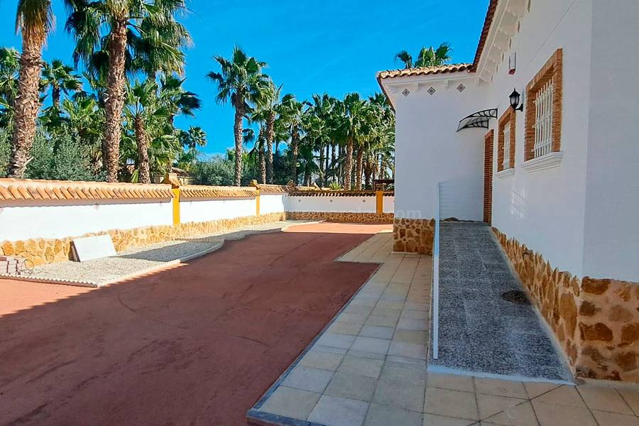 Resale - Country Villa   - Catral