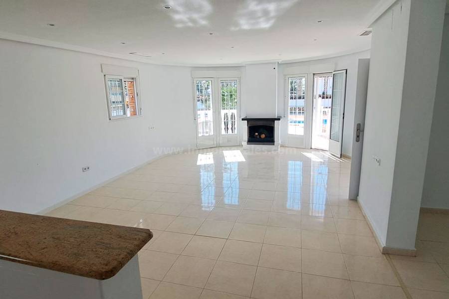 Resale - Country Villa   - Catral