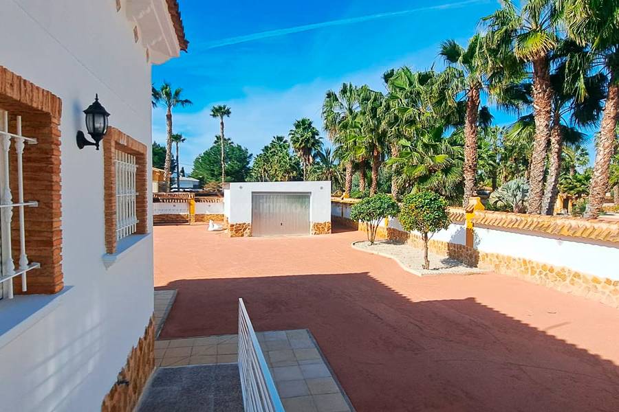 Resale - Country Villa   - Catral