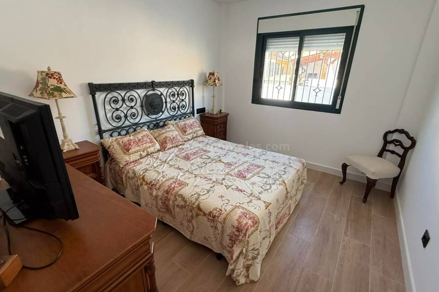 Venta - Semi adosada - Almoradí