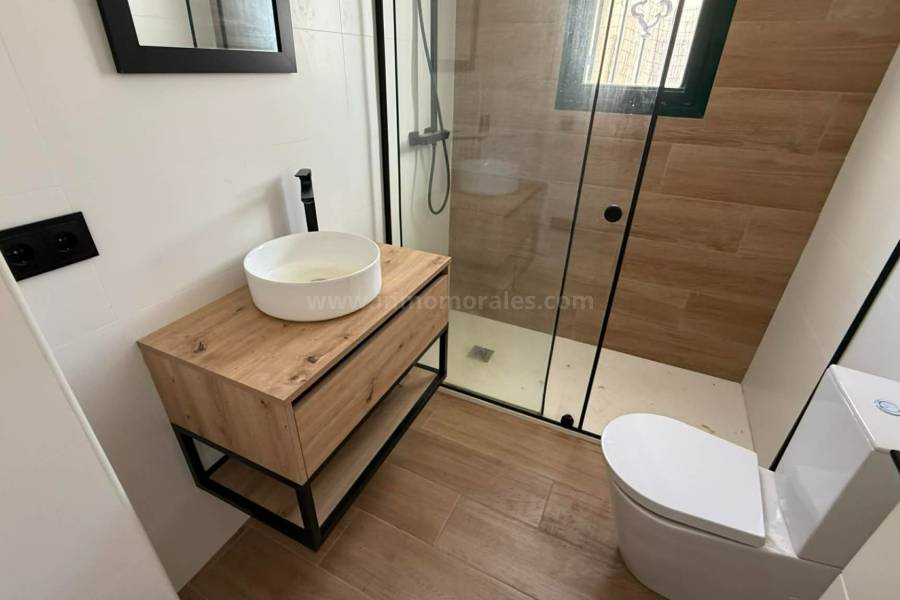 Venta - Semi adosada - Almoradí