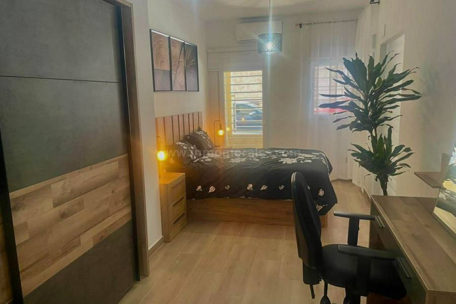 Resale - Apartment  - La Mata