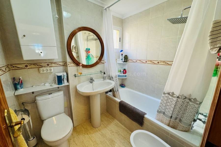 Resale - Apartment  - La Mata