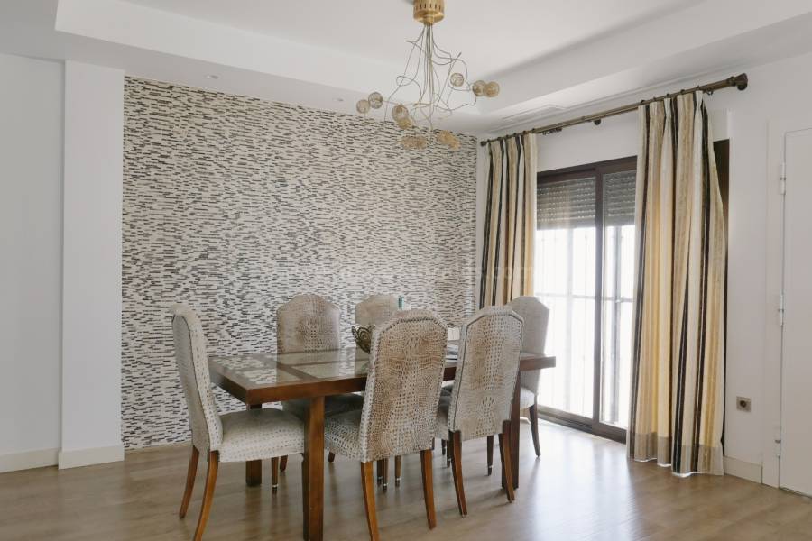 Resale - Detached House / Villa  - San Fulgencio - Urb. La Marina